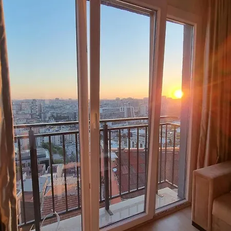 Apartment With Great City View 2 *